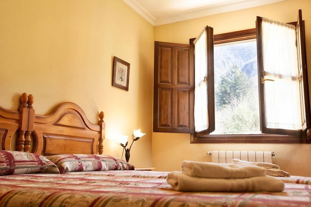 Apartamentos Camin De Pelayo 라스로자스 외부 사진