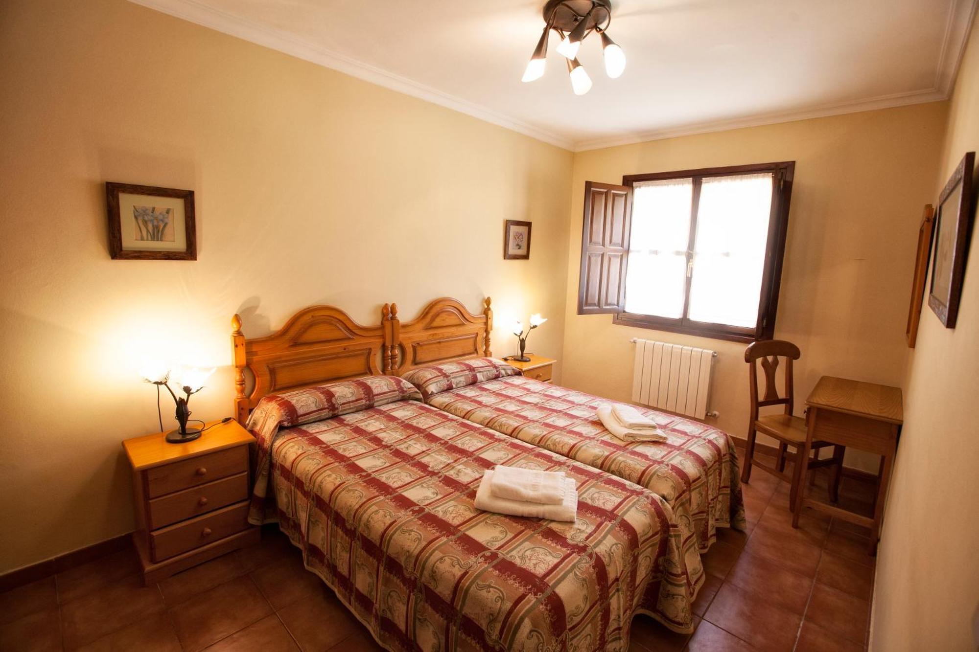 Apartamentos Camin De Pelayo 라스로자스 객실 사진