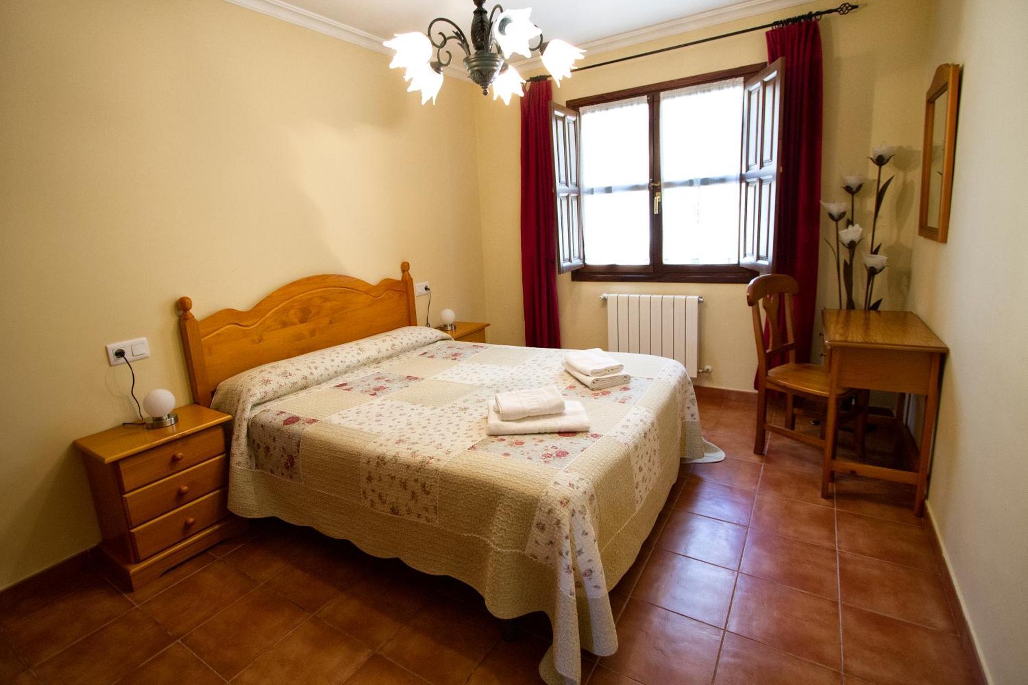 Apartamentos Camin De Pelayo 라스로자스 객실 사진